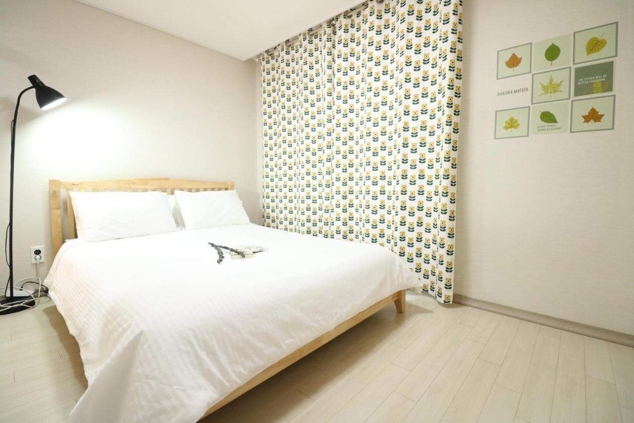 Happy House Apartment Daegu Bagian luar foto